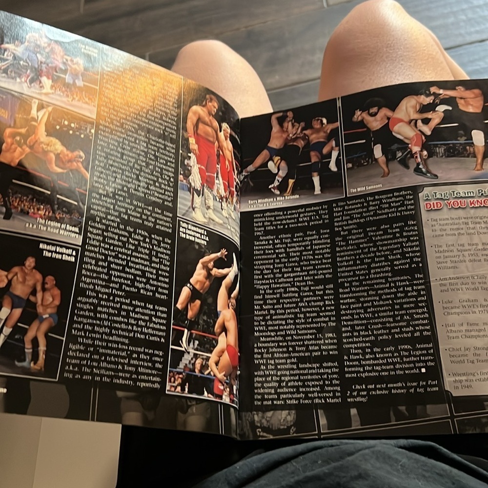 WWE Smackdown Magazine with Batista November 2005 - Picture 4 of 4